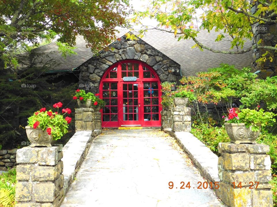 The red door in the mountains 