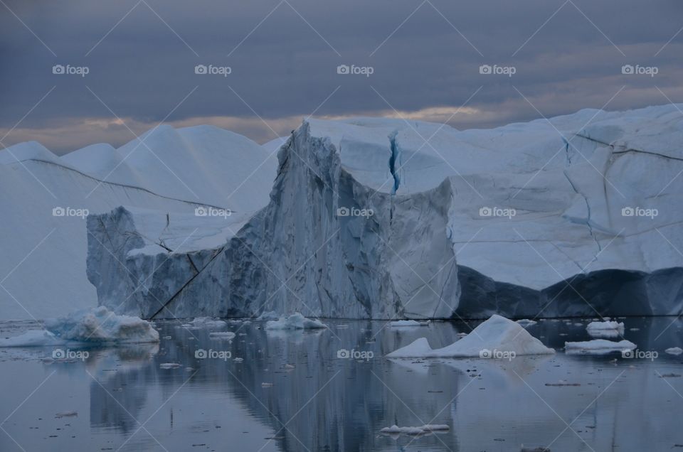 Midnight Sun Sailing Greenland