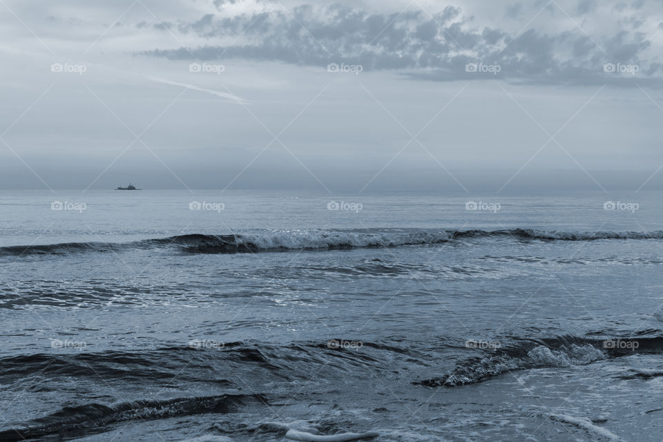 Hello World

• Summer Time  💫
• Sunrise  🔆
• Seascape  🌊