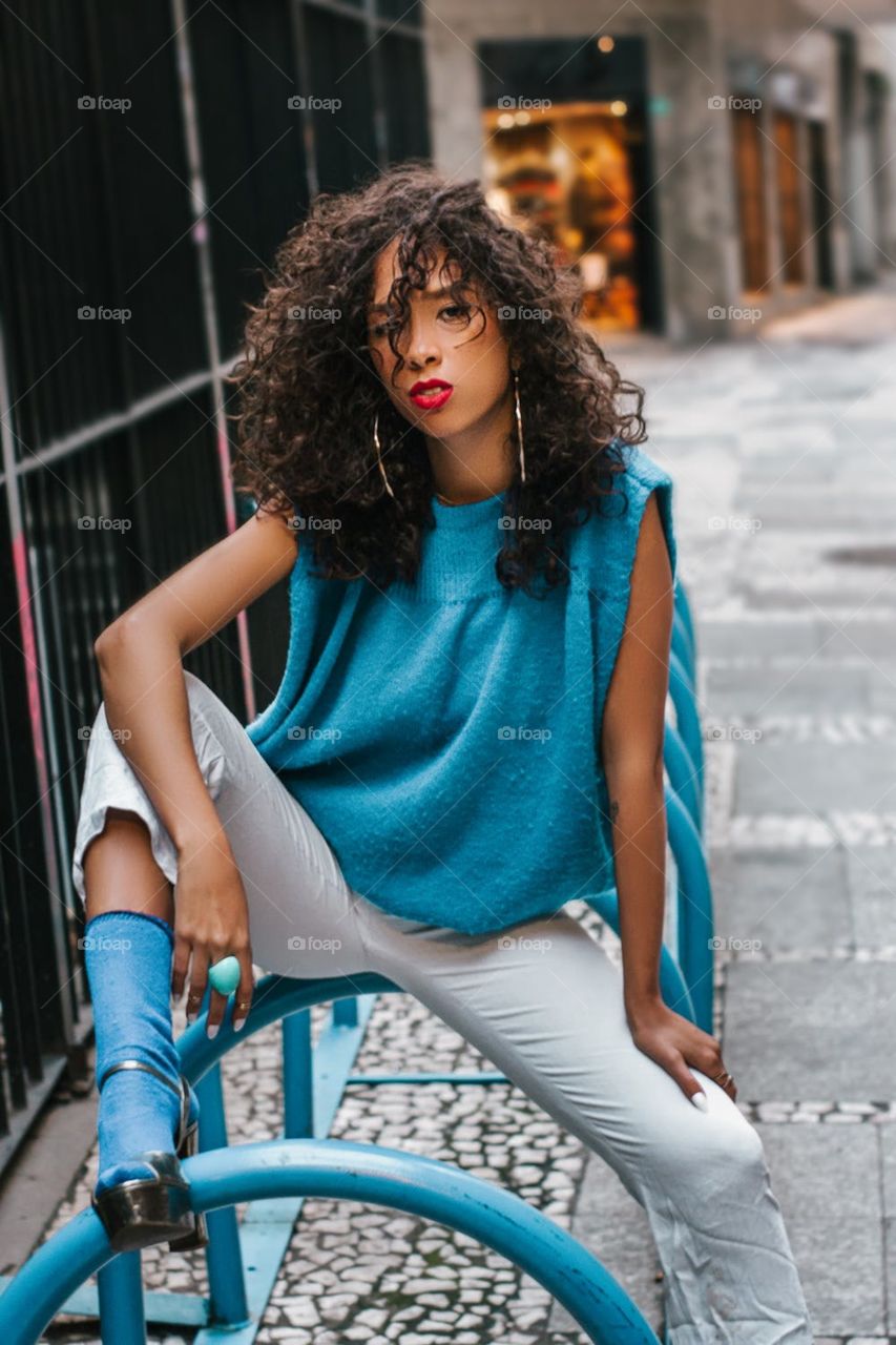 I described this photo modern girls style and dress look like beautiful girl