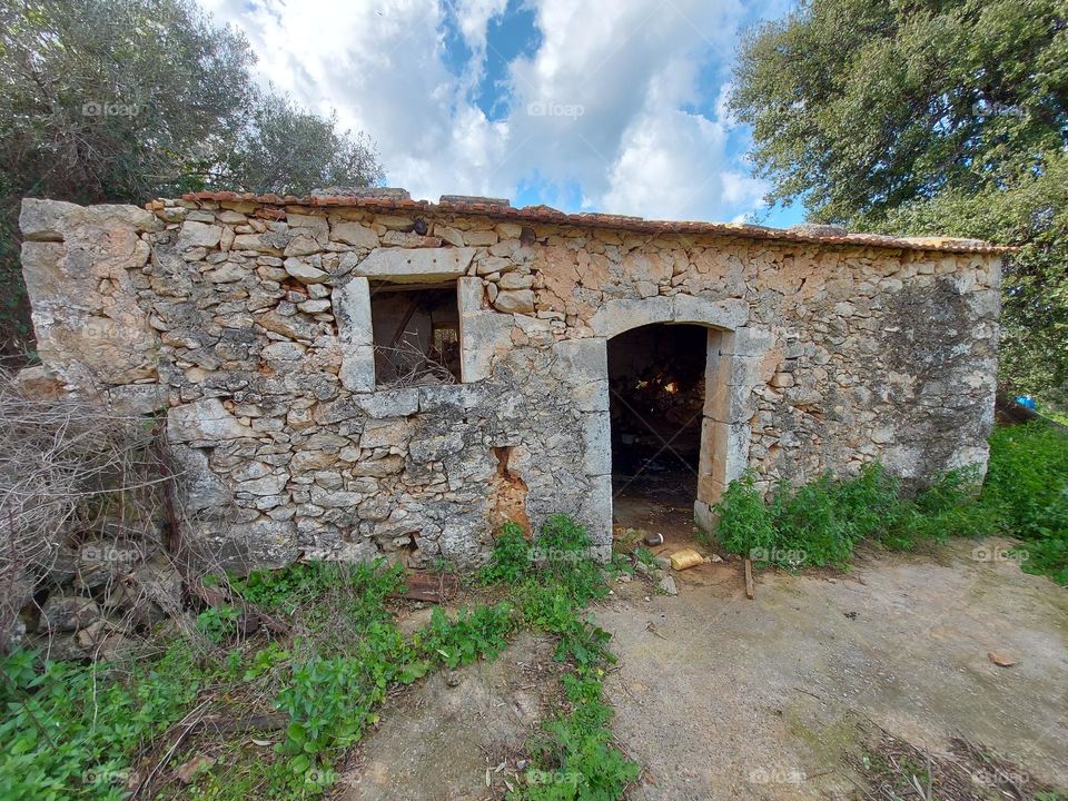 Crete ruin house