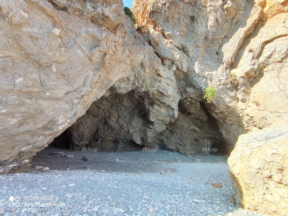 guest cave to their man