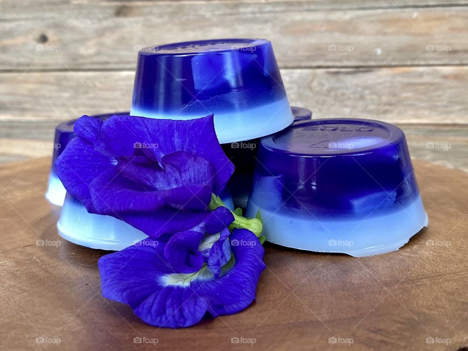 Jelly Butterfly pea flowers with coconut milk 