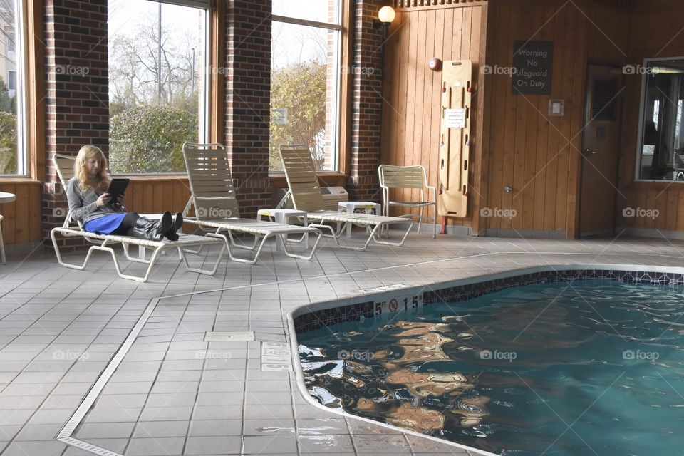 Comfort Inn poolside