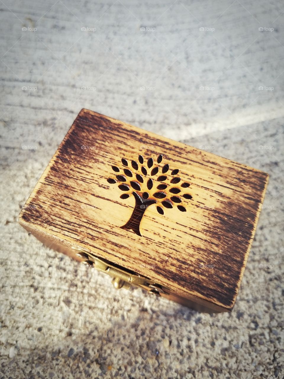 Custom wood box from LuxWoods with a tree on the lid