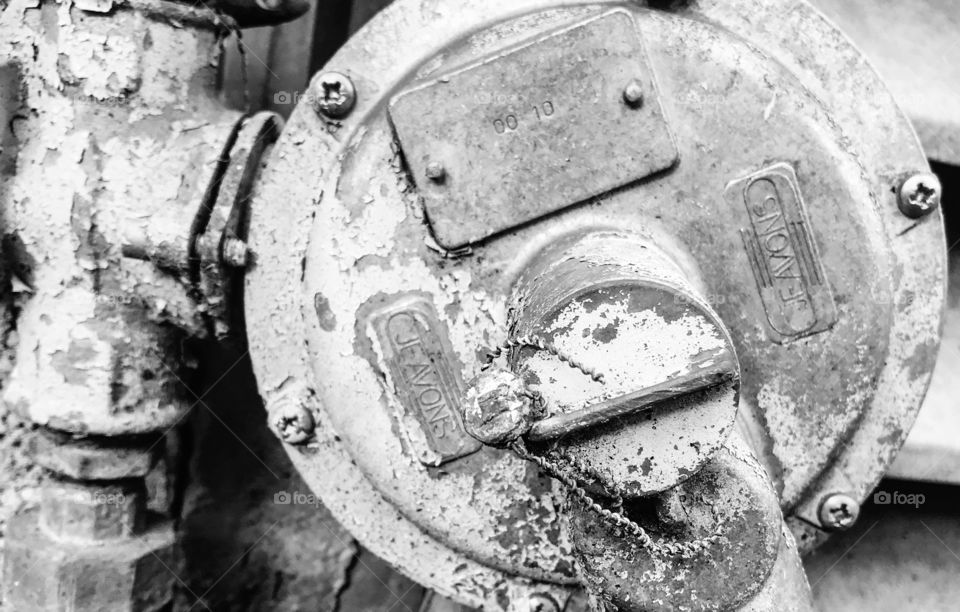 Old pump black and white 