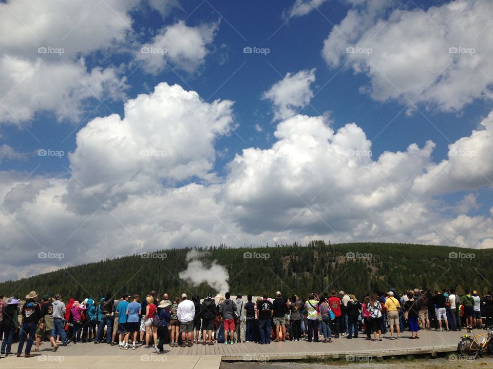 Waiting for Old Faithful. Old Faithful, Yellowstone