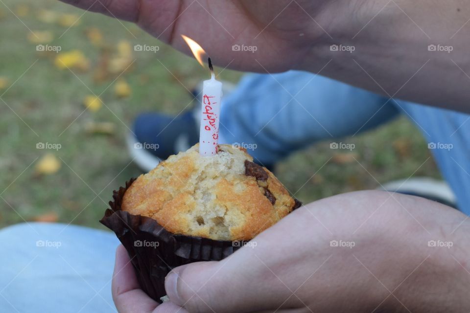 Happy birthday candle muffin