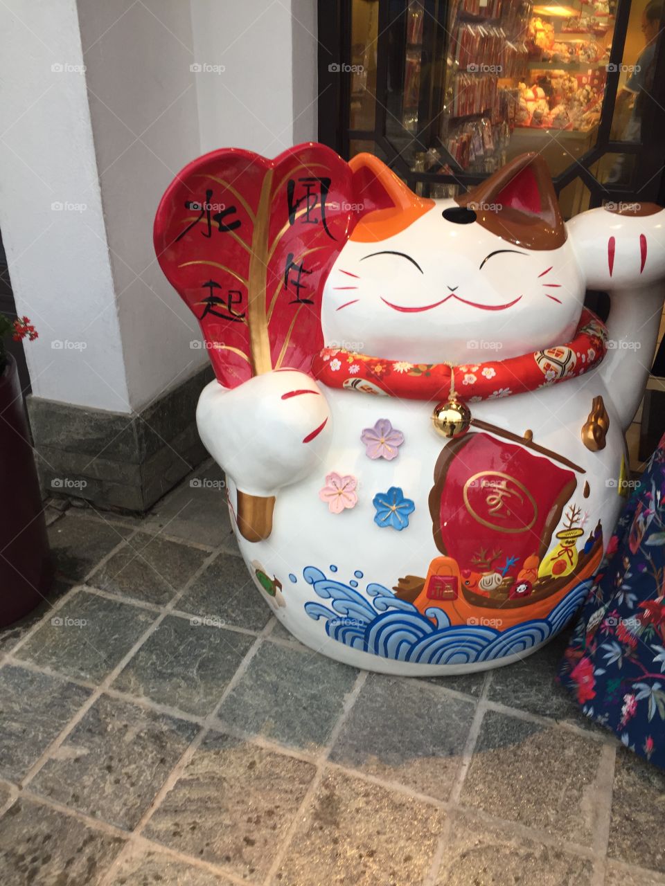 Hello Kitty Hing Kong Doll Statue.