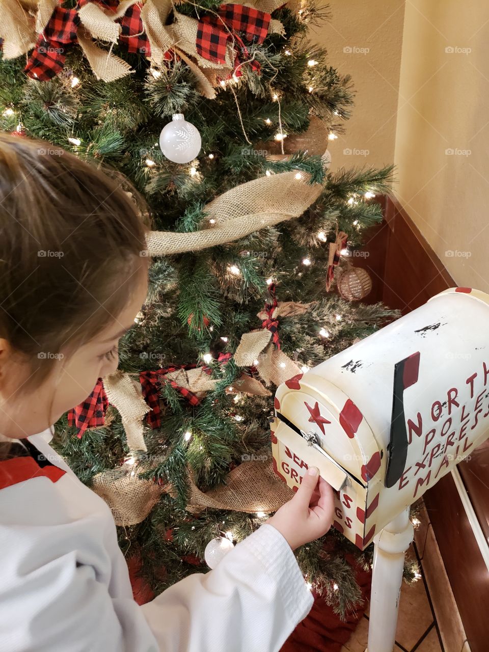 mailing a letter to Santa