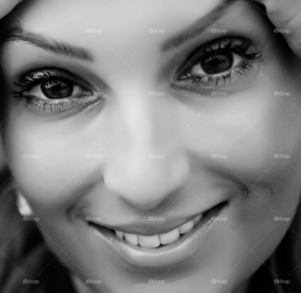 beautiful young girl smiling, smile, woman, close up, close-up,