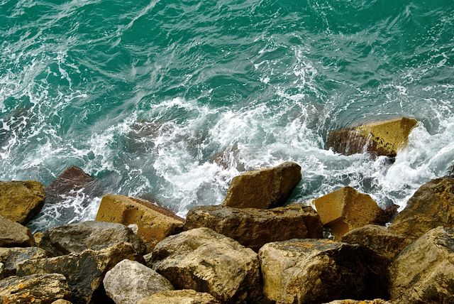 Boulders & Sea