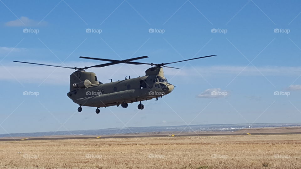 CH-47 helicopter landing