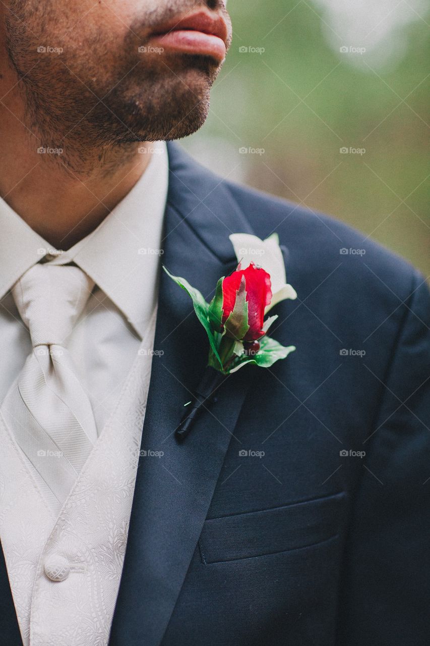 Groom's rose