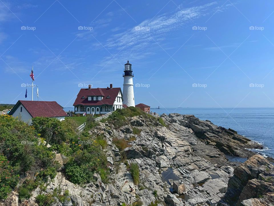 Lighthouse on the rocks 