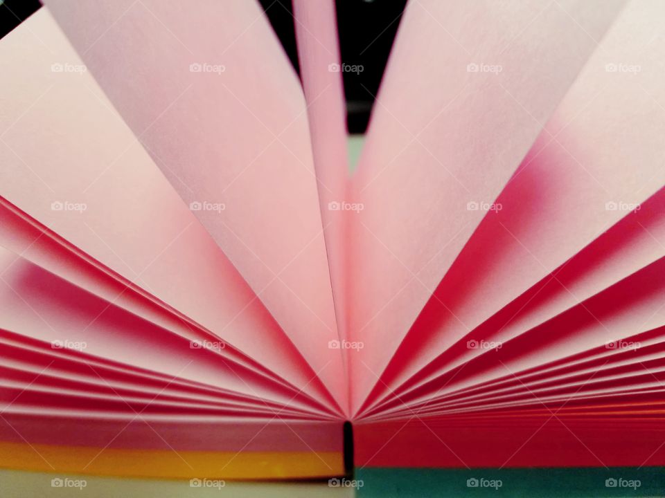 pink post its design