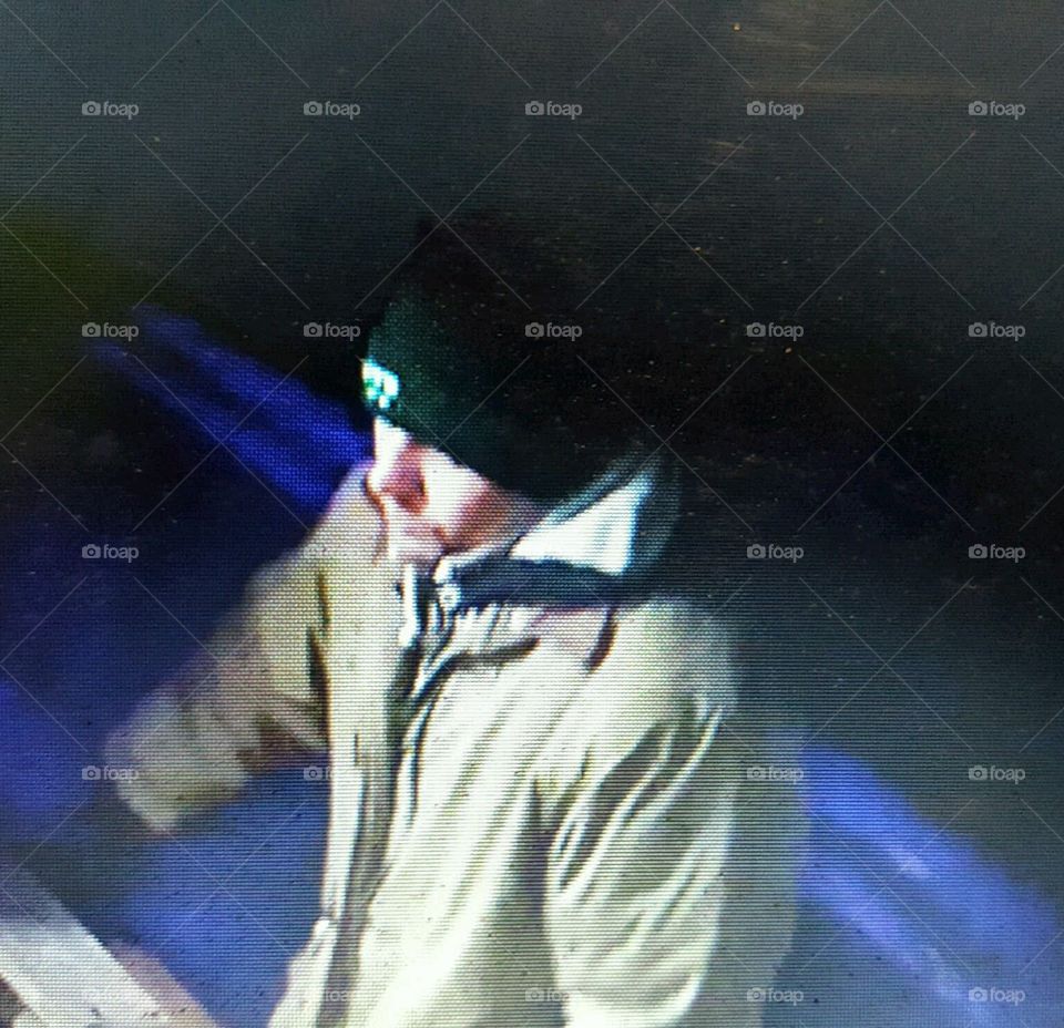 DOES ANYONE KNOW THIS MAN?  I'm trying to find him, very important!