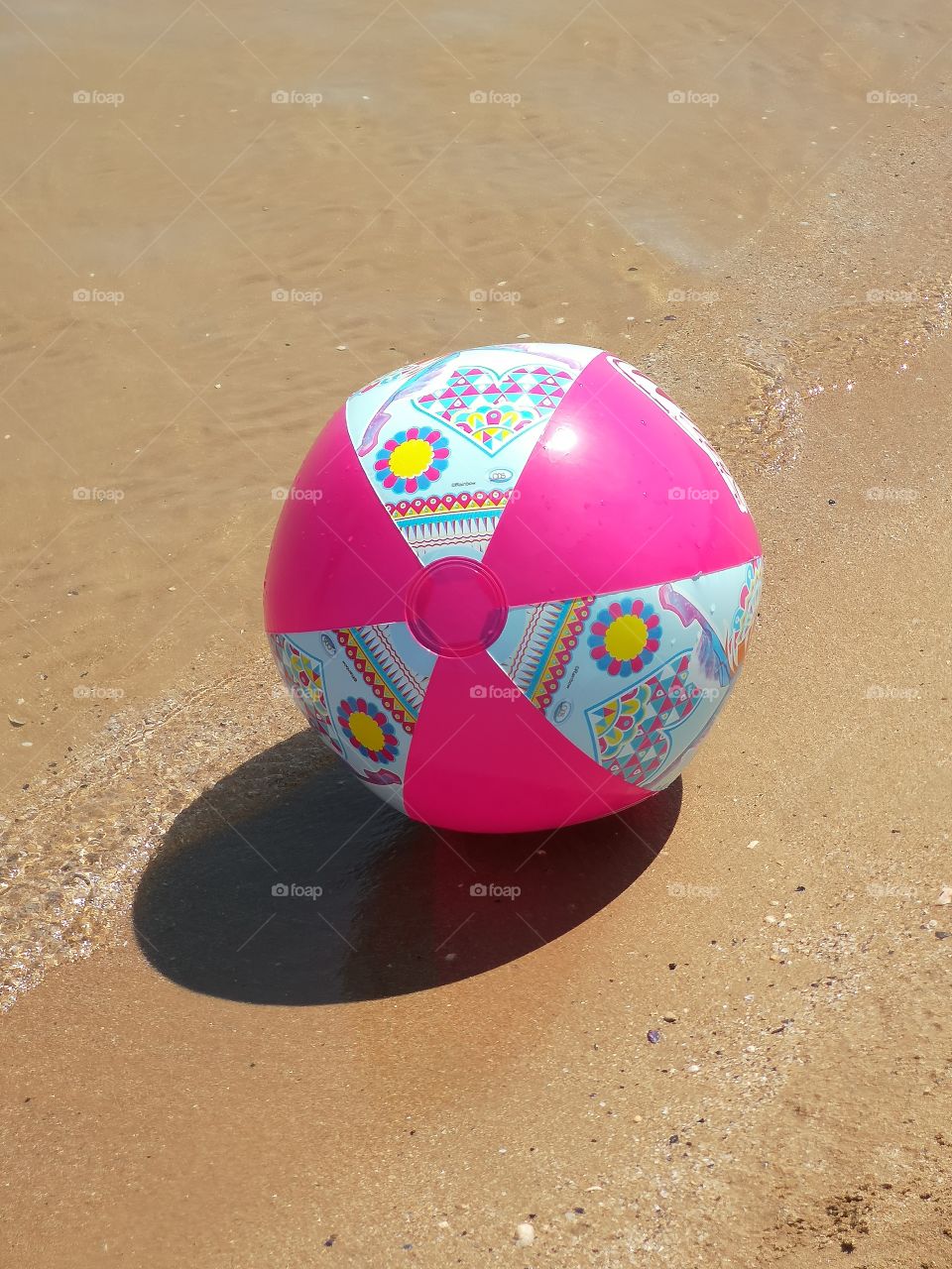 Balloon on the seashore