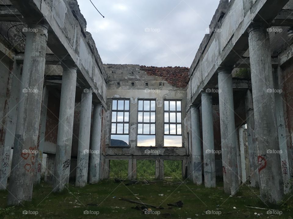 Abandoned building 