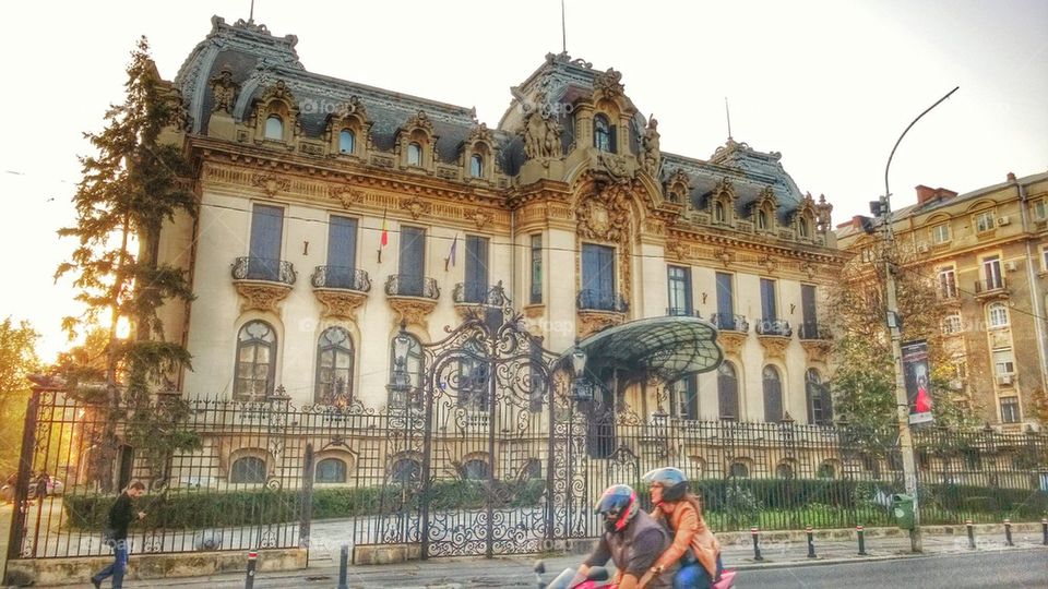 Palace, Cantacuzino, Enescu,