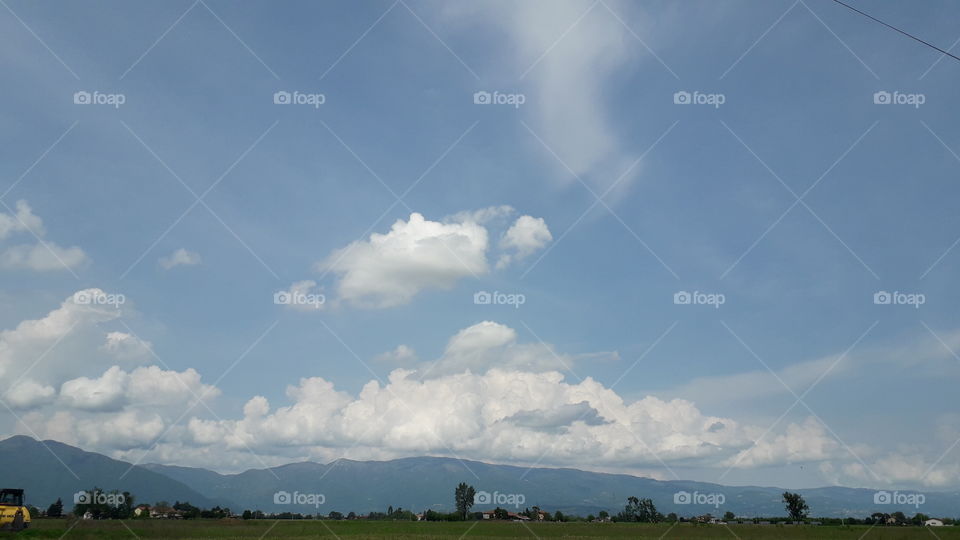clouds in the blue sky