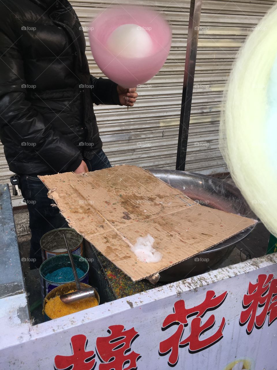 Cotton candy flower making in the Muslim Quarter of Xi'an, China