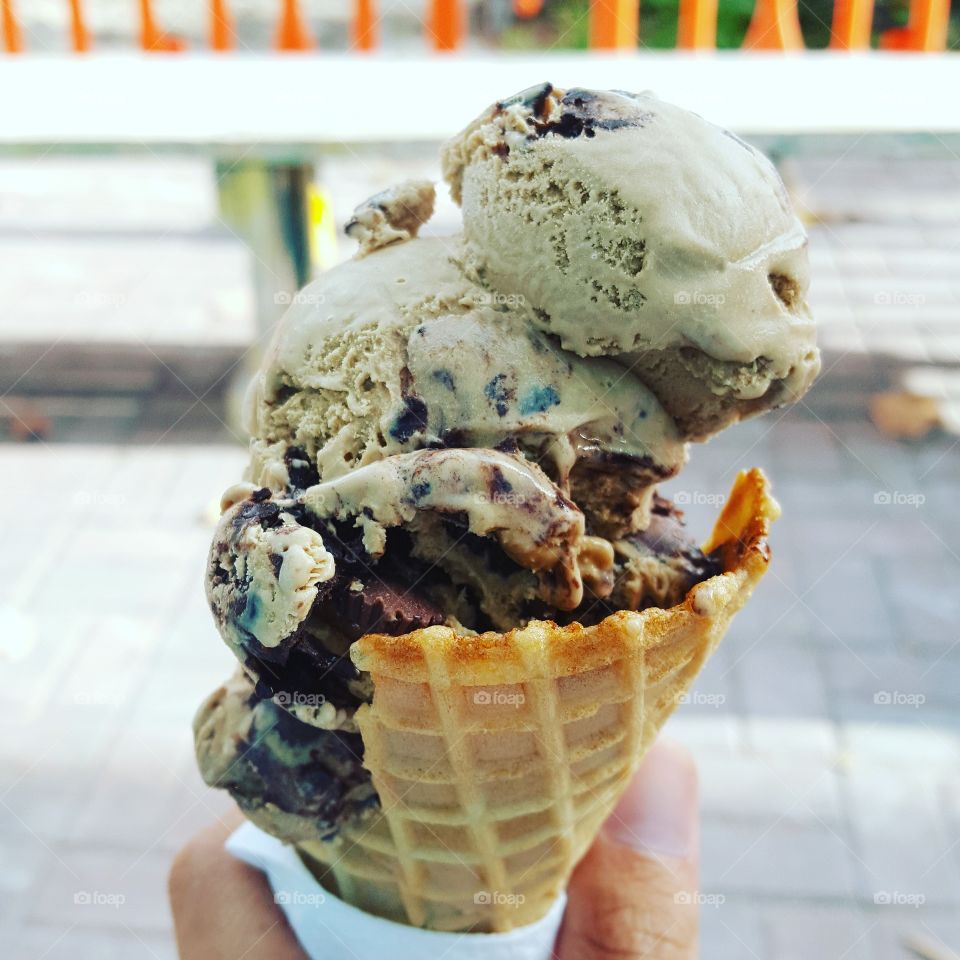 seller coffee ice cream made with choccoffee cups and fudge