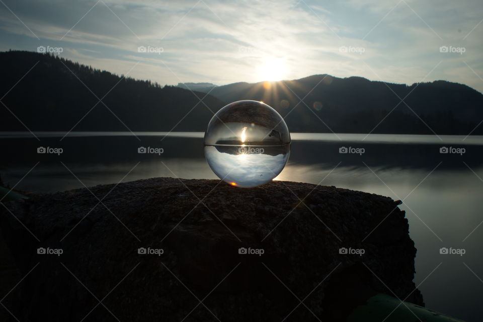 Lensball