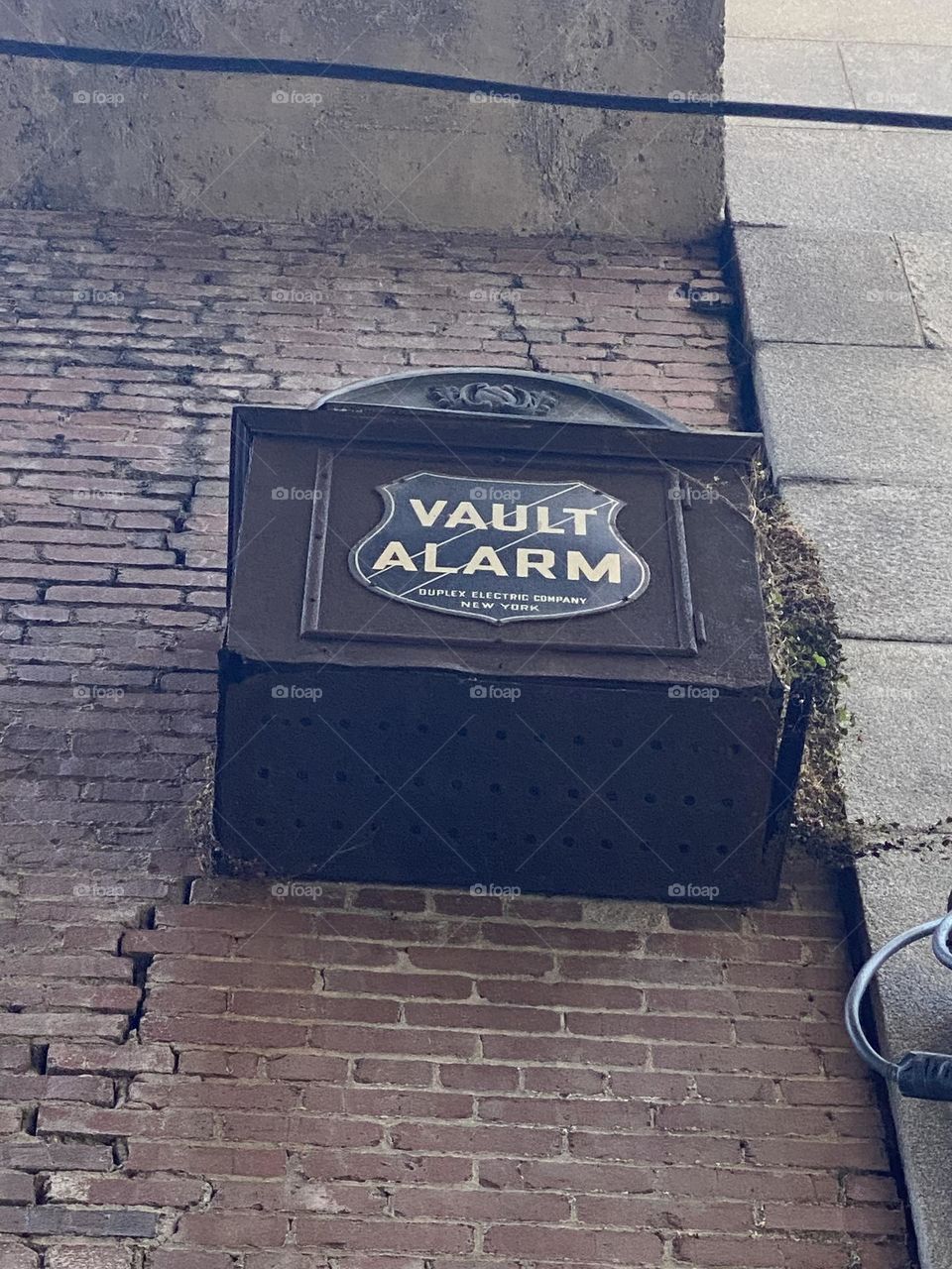 Vault alarm