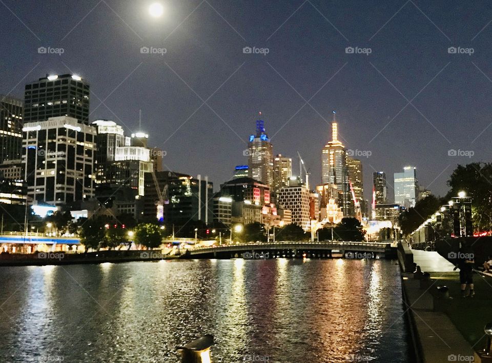 Μelbourne city skyline 