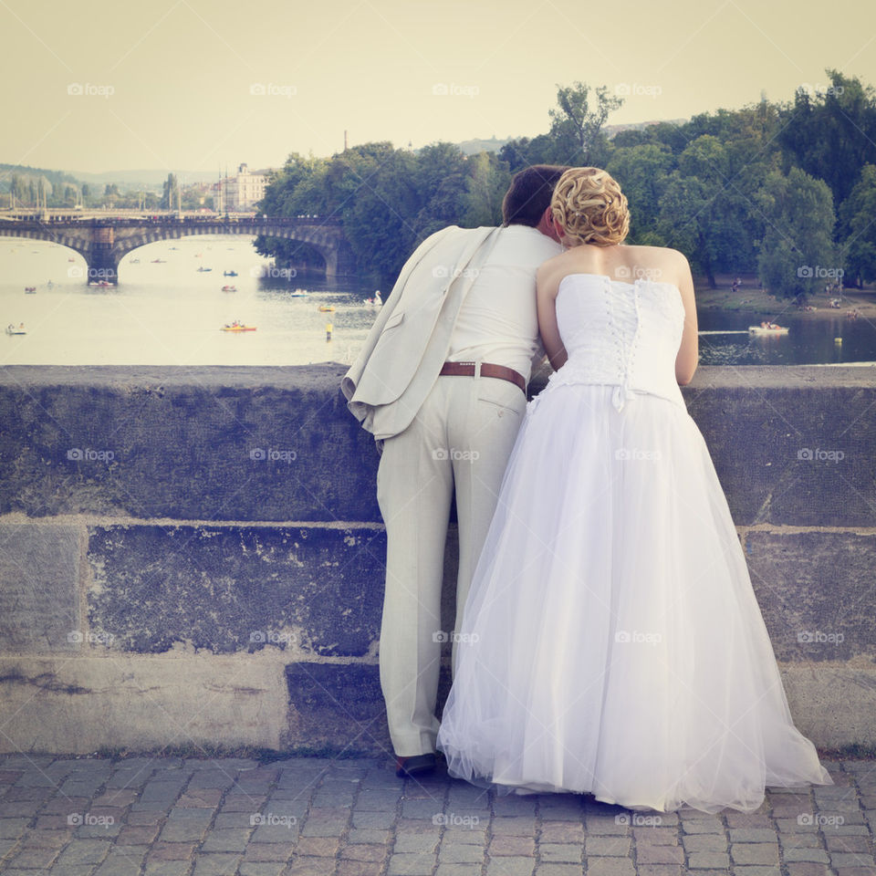 Wedding couple in Prague