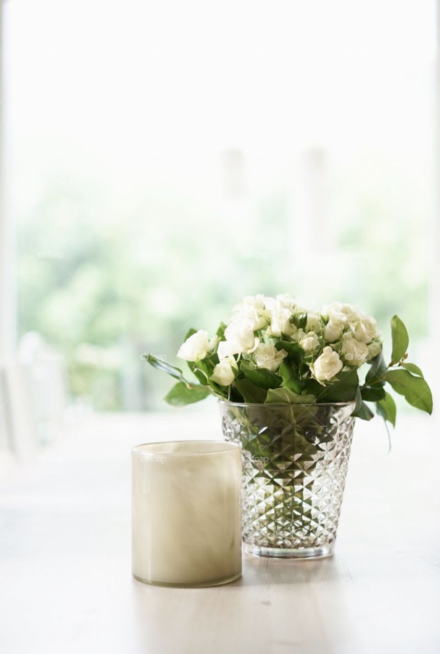 Bouquet of white small roses 