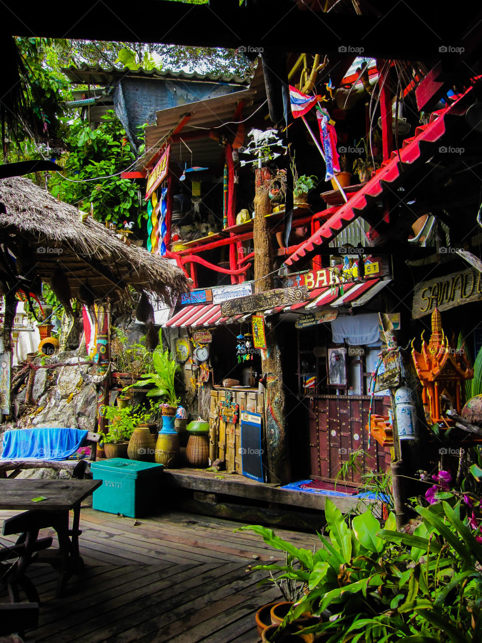 Fast wood restaurant