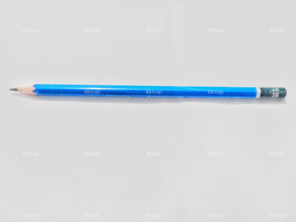 correction pencil.this pencil has a simple model in blue,black,white.made of wood can be used for computer and scanner test