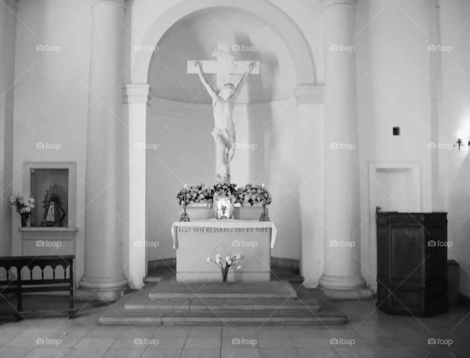 Cementerio de la Recoleta La Capilla. Crucifixion Statue