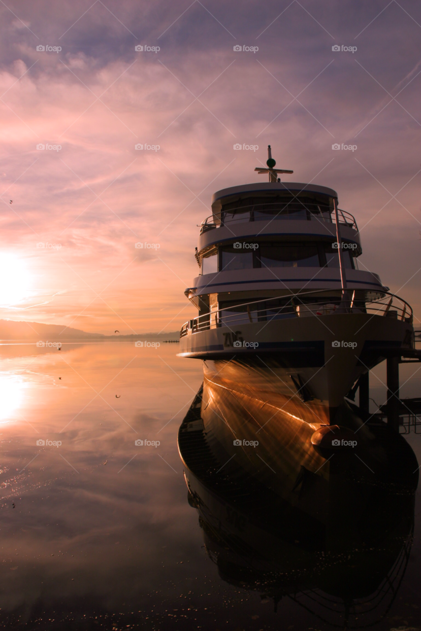 travel lake boat history by cmosphotos