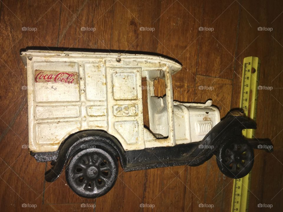 Antique Coca Cola truck cast iron