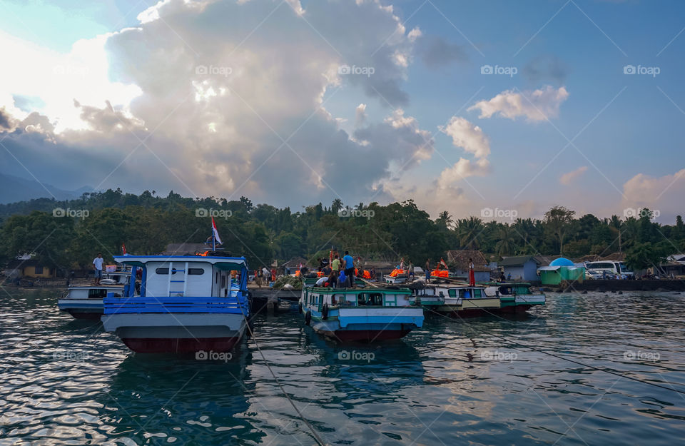 Lampung Indonesia 2014, the busy morning at Canti harbor, the closest harbor for those who want to visit the vulcanic mountain of Krakatoa