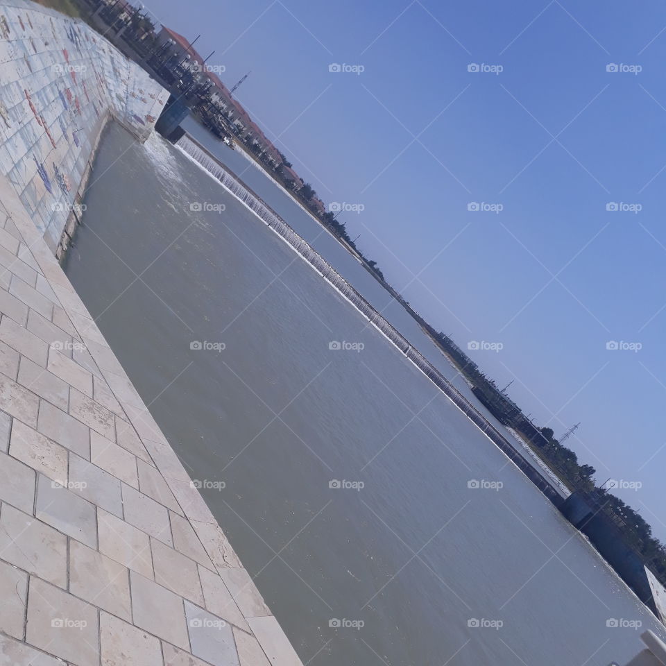 One of the oldest and largest rivers is Kashkadarya