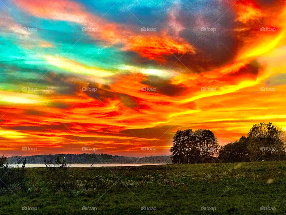 Colourful sky as the sun sets