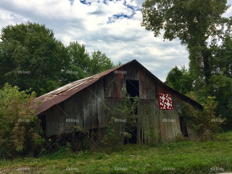 Quilt Decorated Barn