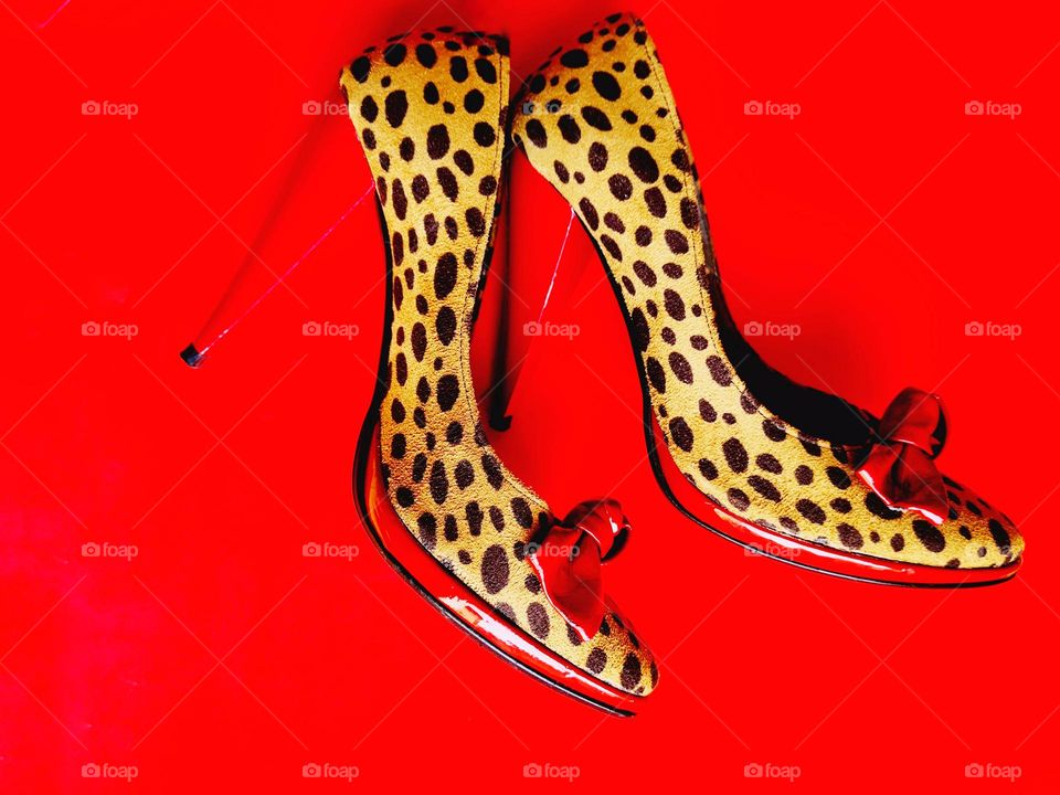 sophisticated leopard-print shoes with red heels