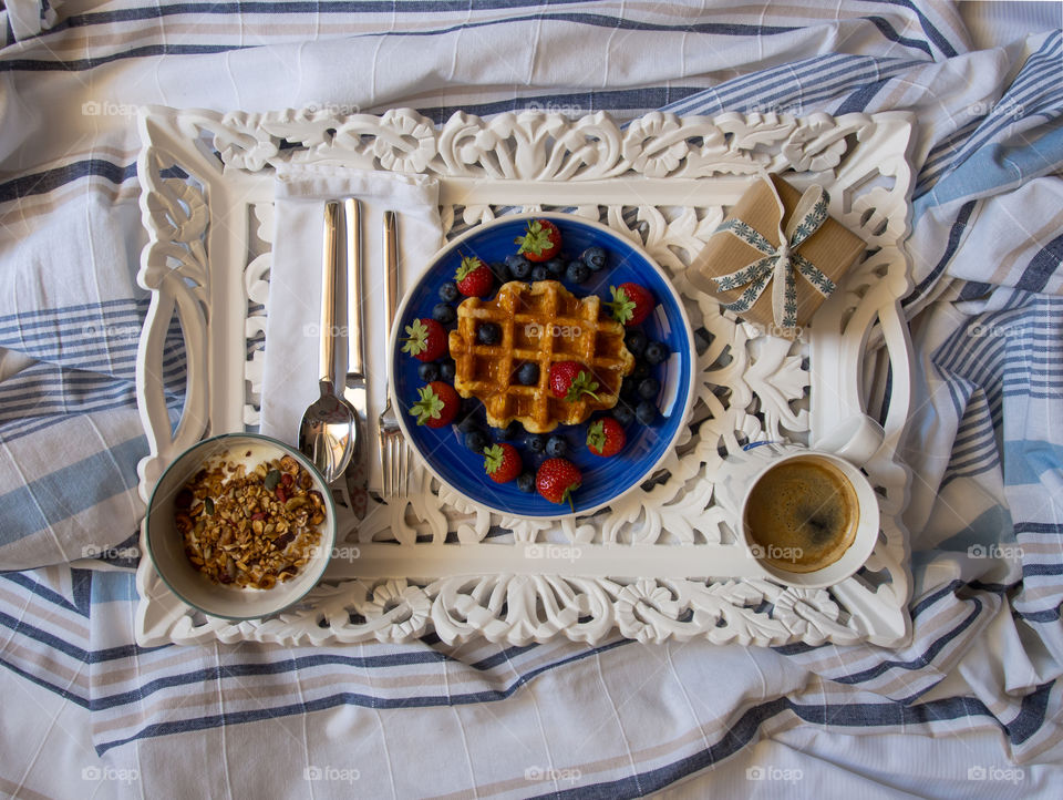 Breakfast in bed 