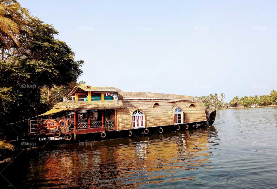 house boat