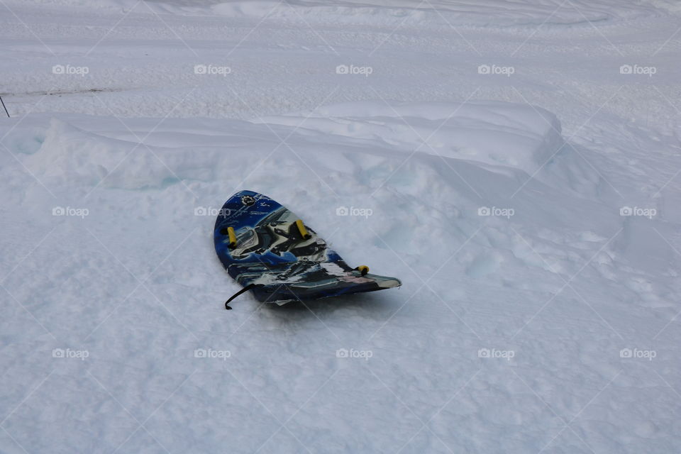 Snowboard on snow