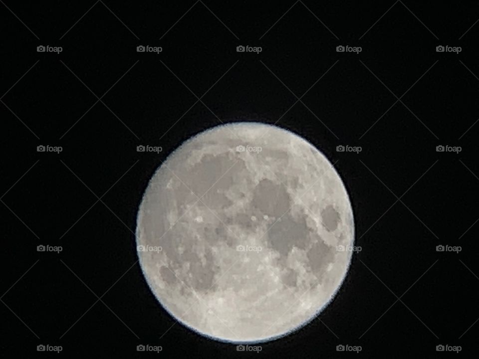 A beautiful full moon. Photos from iphone using copedvic telephoto lens attachment.