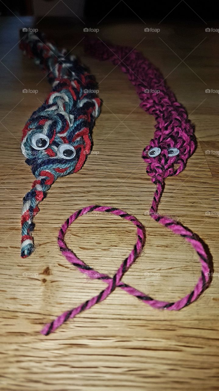 Creative with yarn.