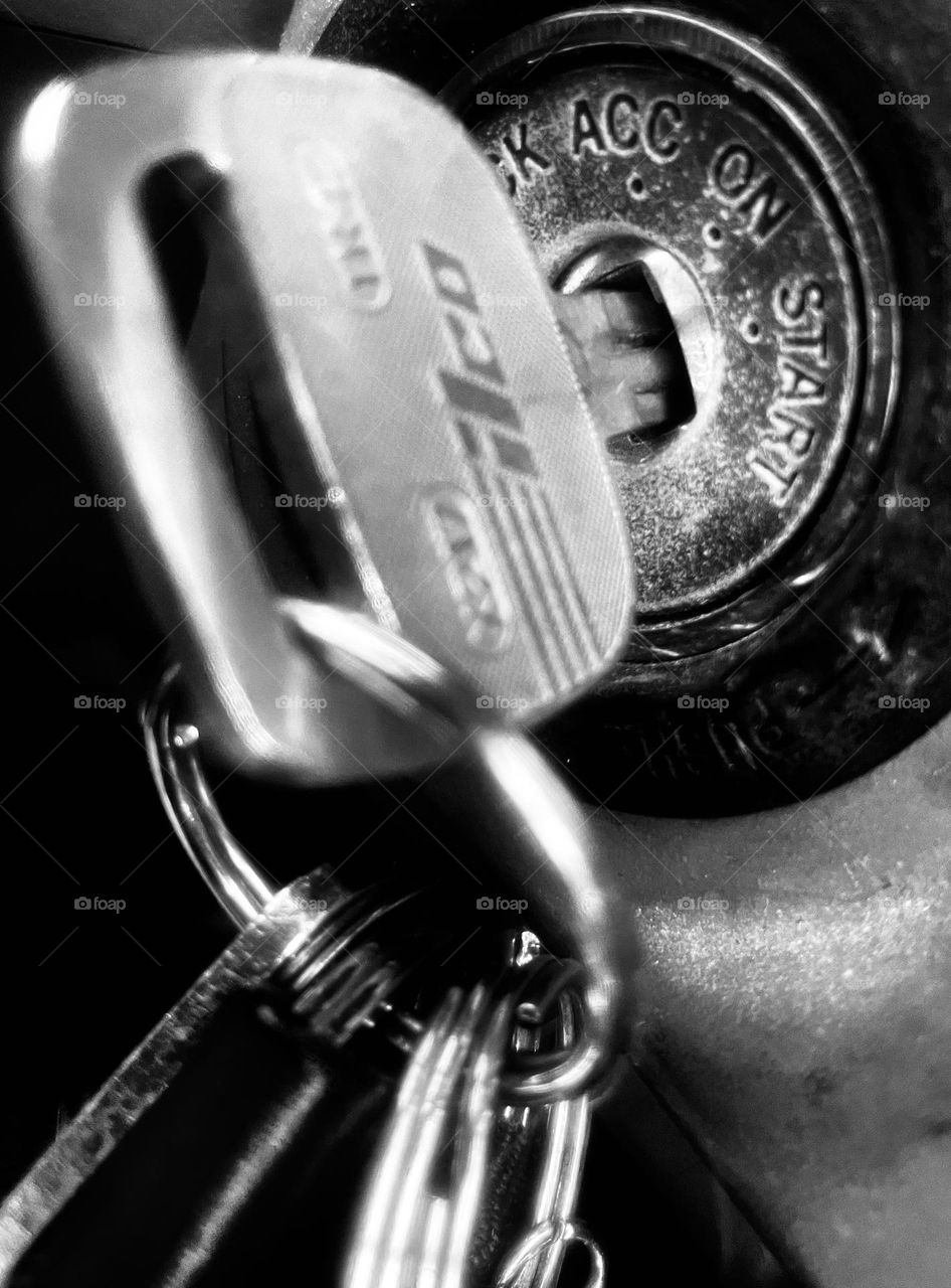 Photograph of my car keys in black and white 