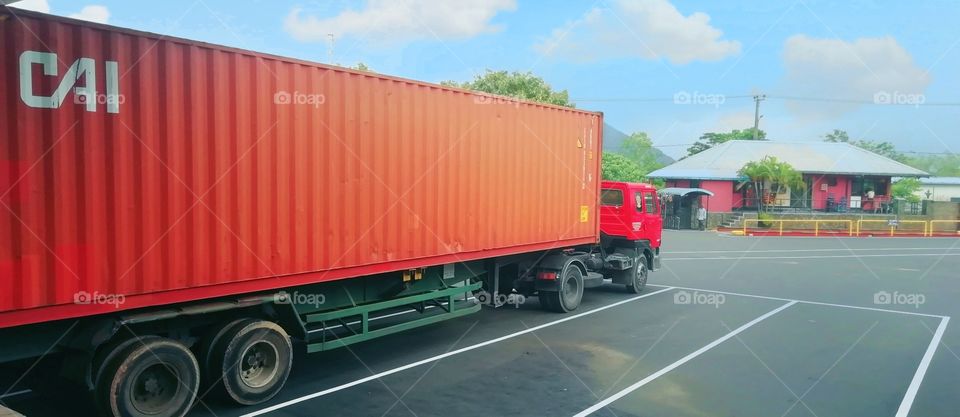 parking Conterner in level