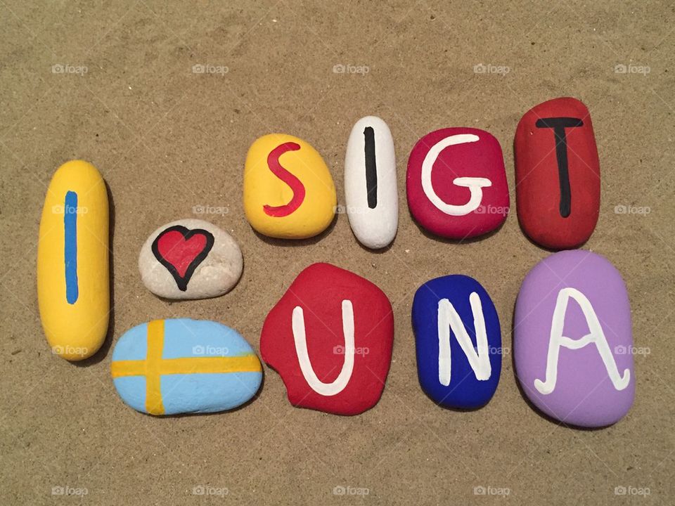 Sigtuna, souvenir on colored stones
